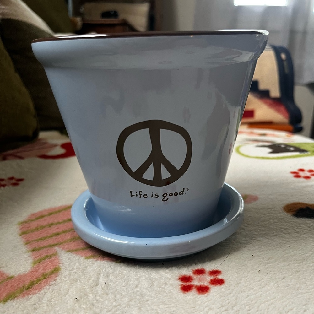 Life Is Good Light Blue Peace flower pot